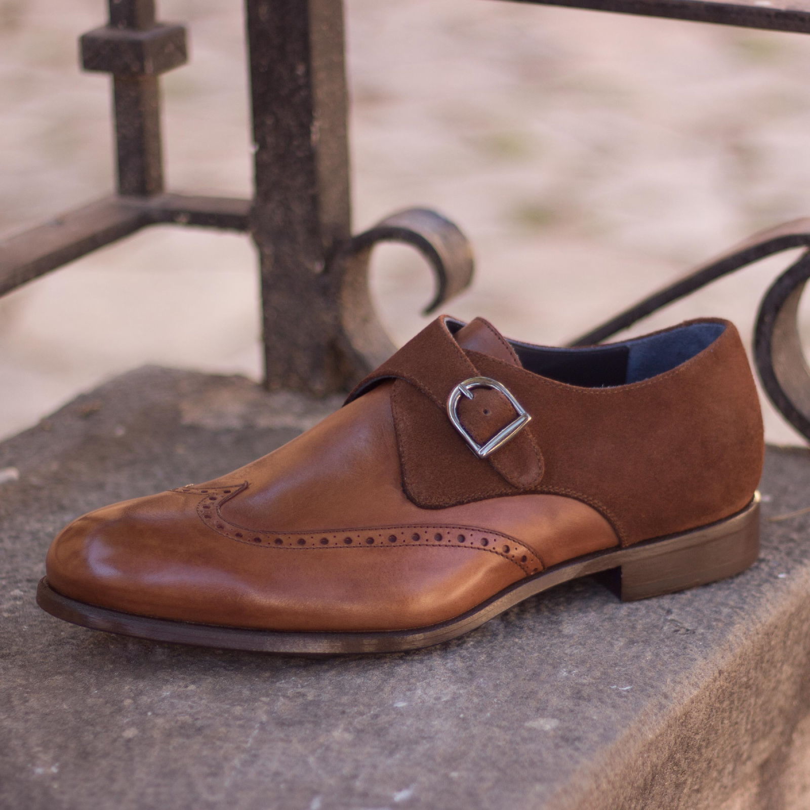 Monk Strap Med brown daim luxe Marron Fait Main Monk Daim Marron fait main - Maison Le Duc